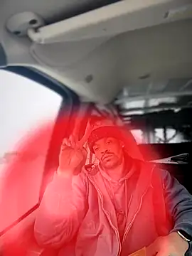 1BeautyN1Beast online show from 12.19.25