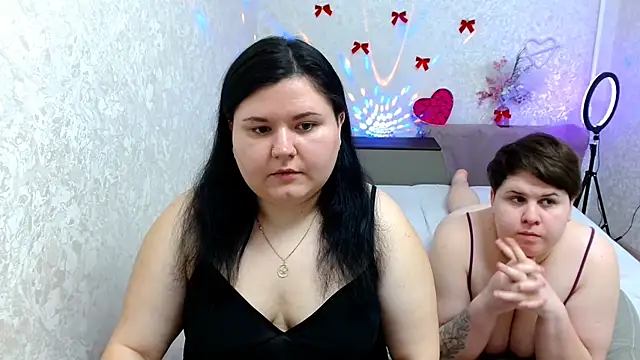 BeckyAndHellen online show from 02.05.25