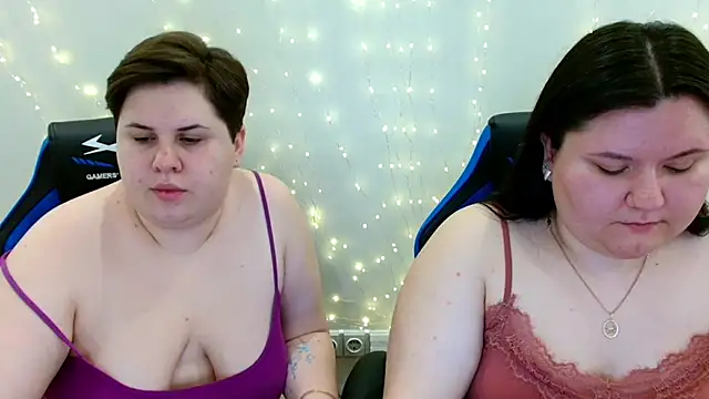 BeckyAndHellen online show from 04.04.26