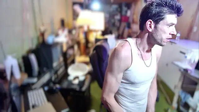 Snapshot of savageconfidence chatting on 10.19.25 savageconfidence online show from 10.19.25