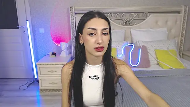 Lina Robbins online show from 10.12.25