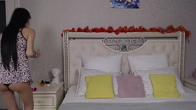 Lina Robbins online show from 11.07.25