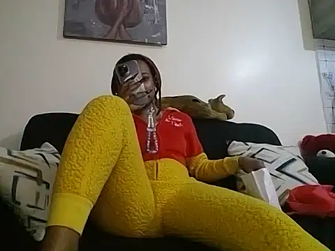 hoely grail01 online show from 12.16.25