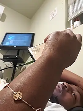 Snapshot of gaimov3r2024 chatting on 09.18.25 gaimov3r2024 online show from 09.18.25