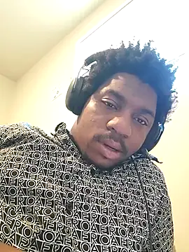 Snapshot of gaimov3r2024 chatting on 10.20.25 gaimov3r2024 online show from 10.20.25