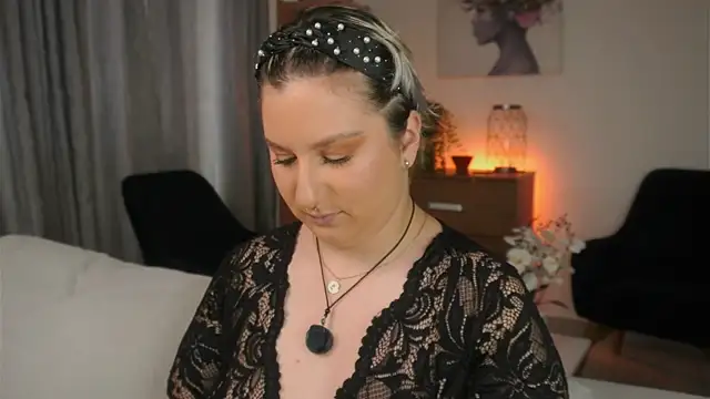 Ximenna Cruz online show from 02.21.26