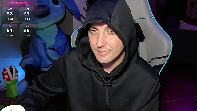 Snapshot of Gil_gamesh90 chatting on 10.05.25 Gil gamesh90 online show from 10.05.25