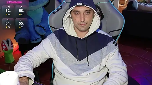 Snapshot of Gil_gamesh90 chatting on 10.26.25 Gil gamesh90 online show from 10.26.25