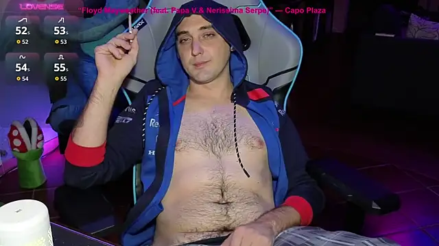 Snapshot of Gil_gamesh90 chatting on 11.17.25 Gil gamesh90 online show from 11.17.25