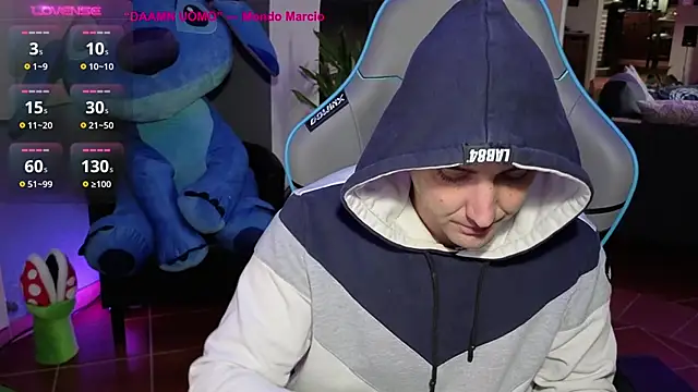 Snapshot of Gil_gamesh90 chatting on 11.24.25 Gil gamesh90 online show from 11.24.25