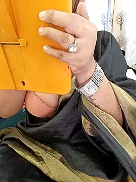 Divya girl online show from 12.22.25