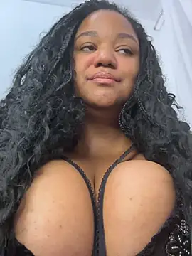 Snapshot of SweetLizzyBBW chatting on 05.30.26 SweetLizzyBBW online show from 05.30.26