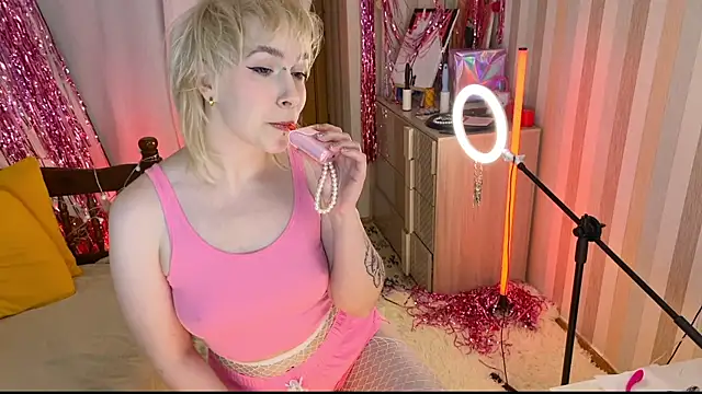 EmmyAmbros online show from 02.05.26