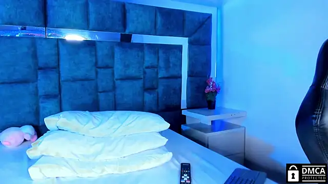 Snapshot of Venus_velez_ chatting on 02.05.25 Venus velez online show from 02.05.25