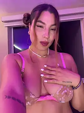 Snapshot of SaharaRush_ chatting on 01.24.25 SaharaRush online show from 01.24.25