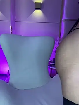 Snapshot of SaharaRush_ chatting on 02.28.25 SaharaRush online show from 02.28.25