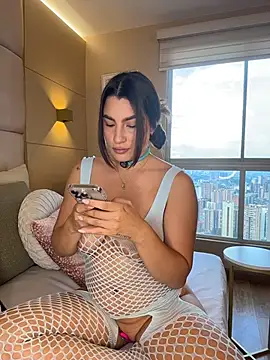 Snapshot of SaharaRush_ chatting on 12.15.25 SaharaRush online show from 12.15.25