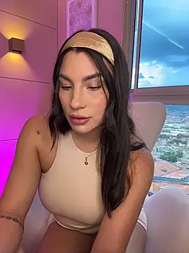 Snapshot of SaharaRush_ chatting on 02.16.26 SaharaRush online show from 02.16.26