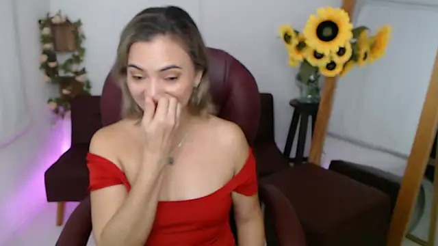 Snapshot of ana_milf chatting on 07.19.26 ana milf online show from 07.19.26