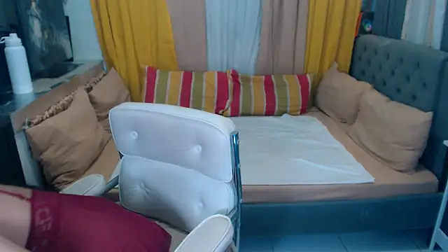 QueenDomCumm online show from 12.05.24