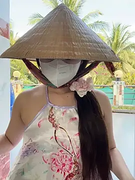 BabyThree  online show from 02.06.25