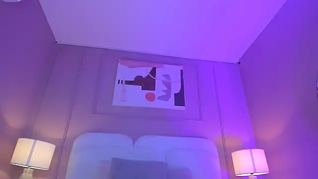 Snapshot of aria_greco chatting on 11.04.25 aria greco online show from 11.04.25