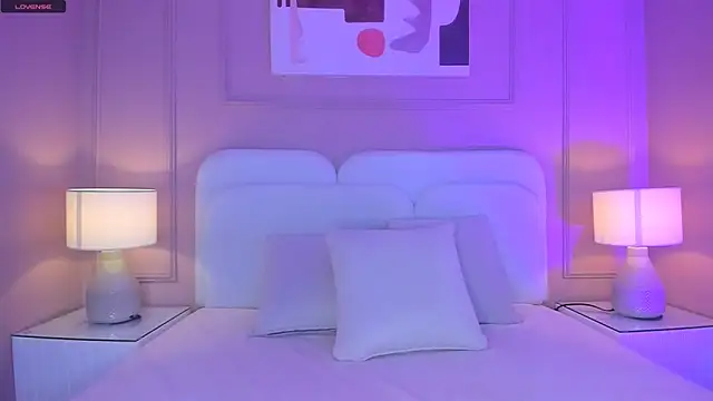 Snapshot of aria_greco chatting on 11.26.25 aria greco online show from 11.26.25