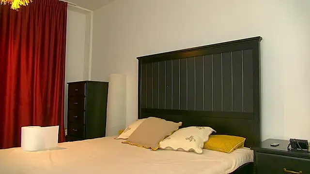 Yanira Muslim online show from 04.04.26