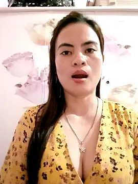 NgocQuyen2K online show from 03.22.25