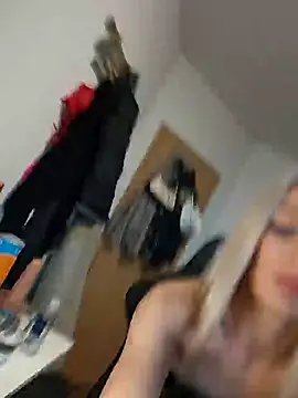 Liana Lou online show from 01.04.25