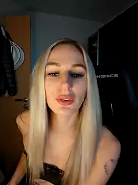 Liana Lou online show from 01.05.25