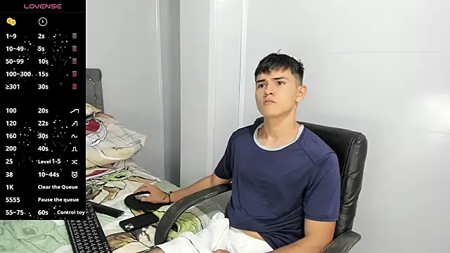 Snapshot of Jacobb_Lee chatting on 02.10.25 Jacobb Lee online show from 02.10.25