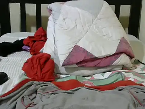 Snapshot of wetberrry chatting on 01.06.25 wetberrry online show from 01.06.25