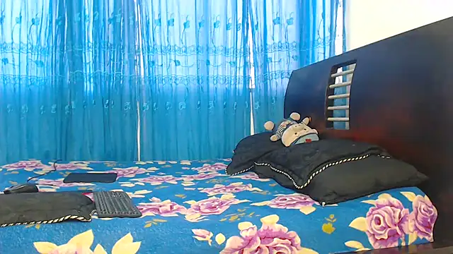 Hot Sharks  online show from 10.14.25