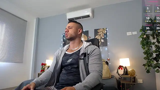 Snapshot of JeremyLowe chatting on 12.18.24 JeremyLowe online show from 12.18.24