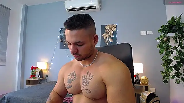 Snapshot of JeremyLowe chatting on 12.23.24 JeremyLowe online show from 12.23.24