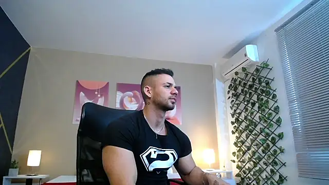 Snapshot of JeremyLowe chatting on 03.07.25 JeremyLowe online show from 03.07.25