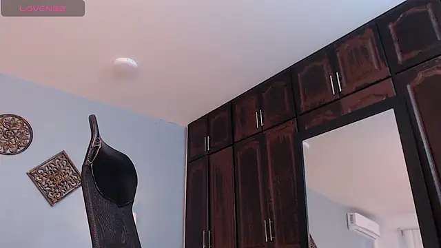 Snapshot of JeremyLowe chatting on 03.18.25 JeremyLowe online show from 03.18.25