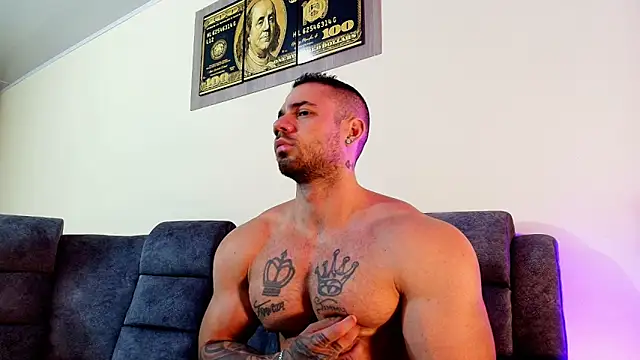 Snapshot of JeremyLowe chatting on 09.20.25 JeremyLowe online show from 09.20.25