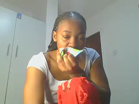 Snapshot of _Becky002 chatting on 11.30.25 Becky002 online show from 11.30.25