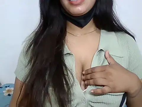 Snapshot of sparkling_queen chatting on 01.25.25 sparkling queen online show from 01.25.25