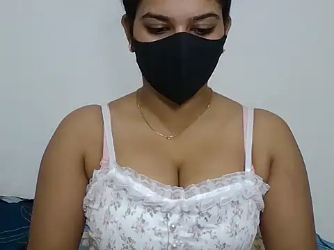 Snapshot of sparkling_queen chatting on 03.09.25 sparkling queen online show from 03.09.25