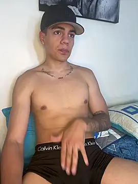 Snapshot of santiago_sosa24 chatting on 06.19.26 santiago sosa24 online show from 06.19.26