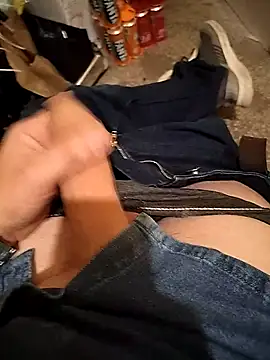 A man in public online show from 11.18.25