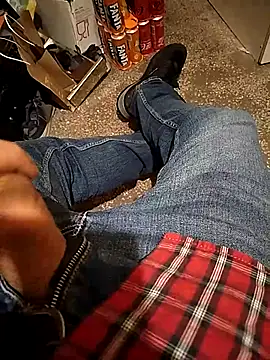 A man in public online show from 11.27.25