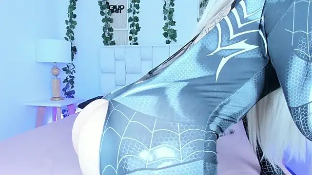 Snapshot of SophieHill_gh chatting on 01.21.25 SophieHill gh online show from 01.21.25