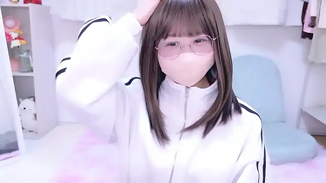 Snapshot of chihiro_ri chatting on 01.12.26 chihiro ri online show from 01.12.26