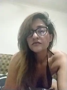 Snapshot of karmicQueen669 chatting on 04.01.26 karmicQueen669 online show from 04.01.26