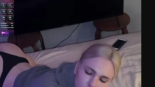 Snapshot of DanielPaige_ chatting on 03.01.25 DanielPaige online show from 03.01.25