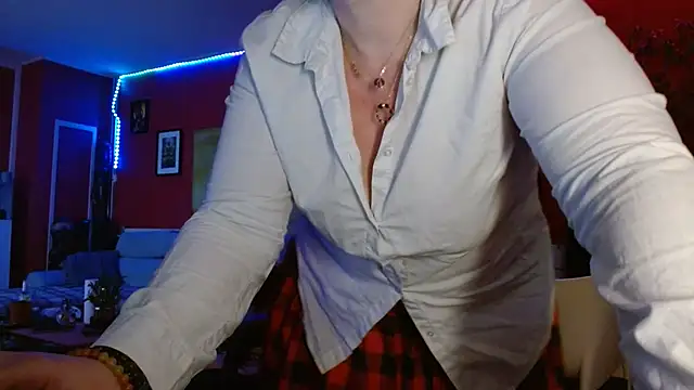 cruellaculdenfer67 online show from 04.07.26